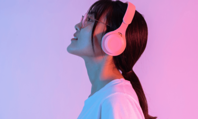 girl listening to music - the reelstars